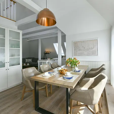 Alte Feuerwache 10 וגנרוגה