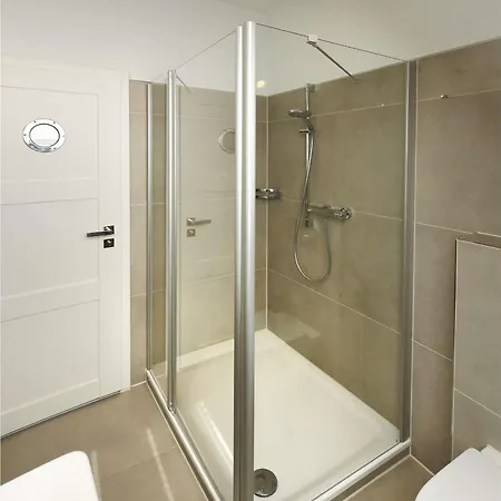 Alte Feuerwache 10 *