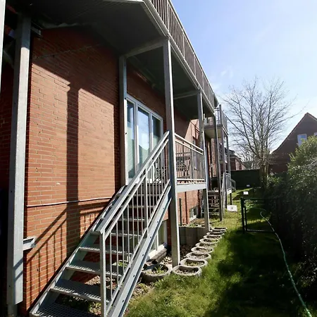 Alte Feuerwache 10 דירה וגנרוגה